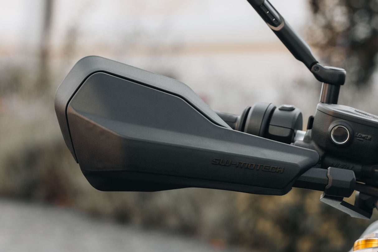 ADVENTURE-RACK Black. Benelli TRK 502 X (18-).