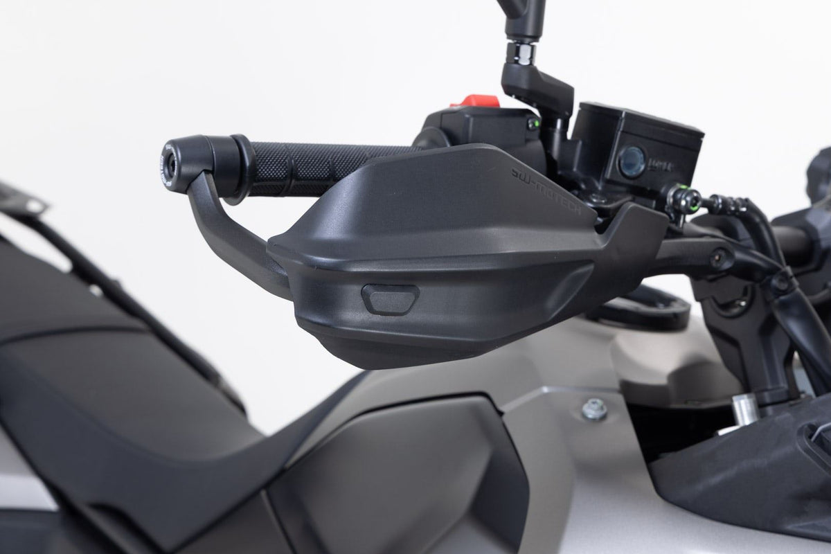 Adventure handguard kit Black. Yamaha TÈnÈrÈ 700 (19-). - SW-Motech UK