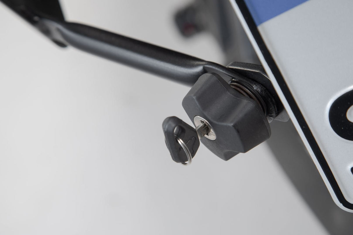 Anti - theft protection for PRO carrier QUICK - LOCK function. 2 matching locks, 2 keys. - SW - Motech UK