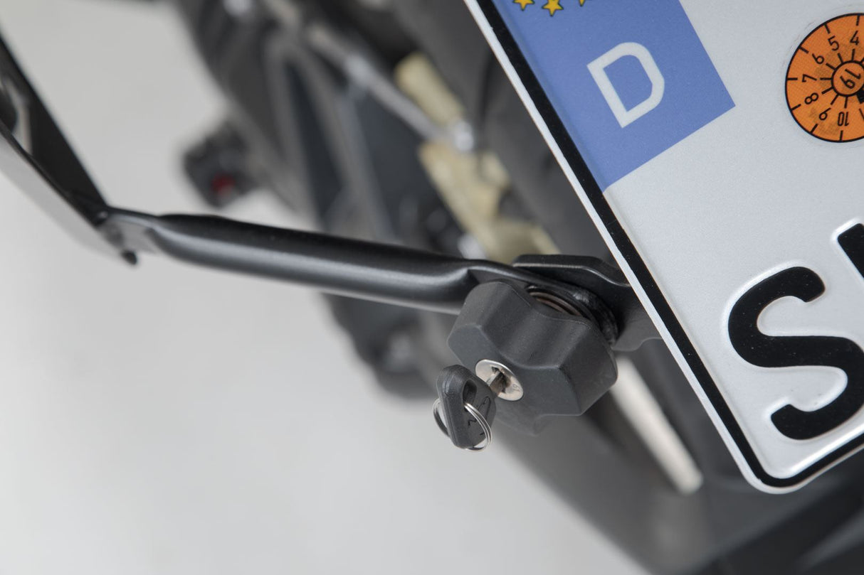 Anti - theft protection for PRO carrier QUICK - LOCK function. 2 matching locks, 2 keys. - SW - Motech UK