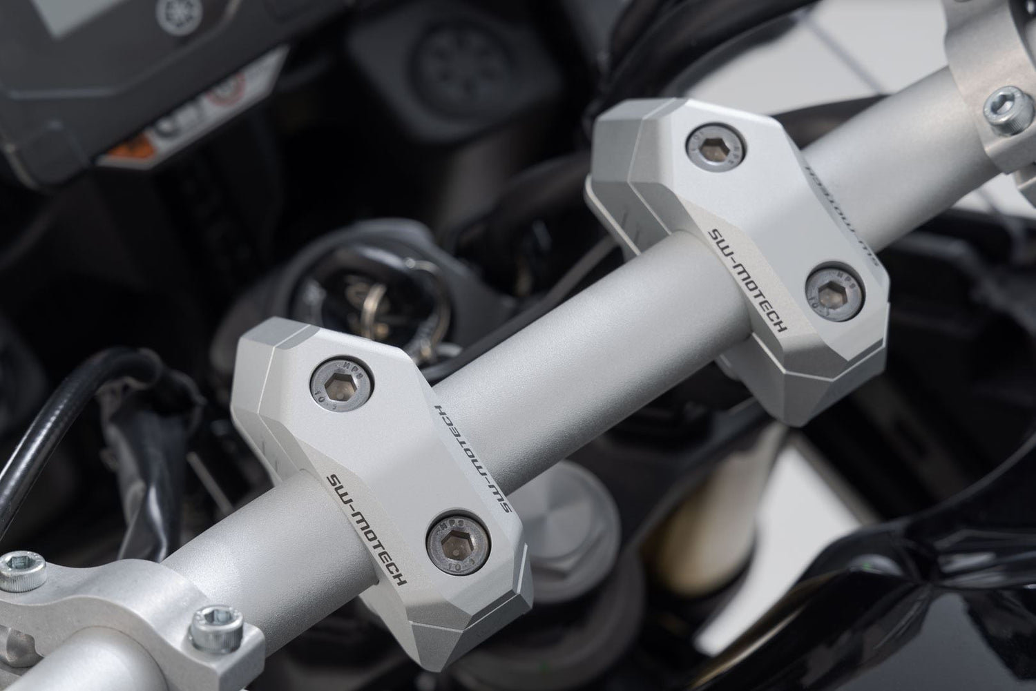 Bar Back Variable for Ø28 Handlebars - SW - Motech UK