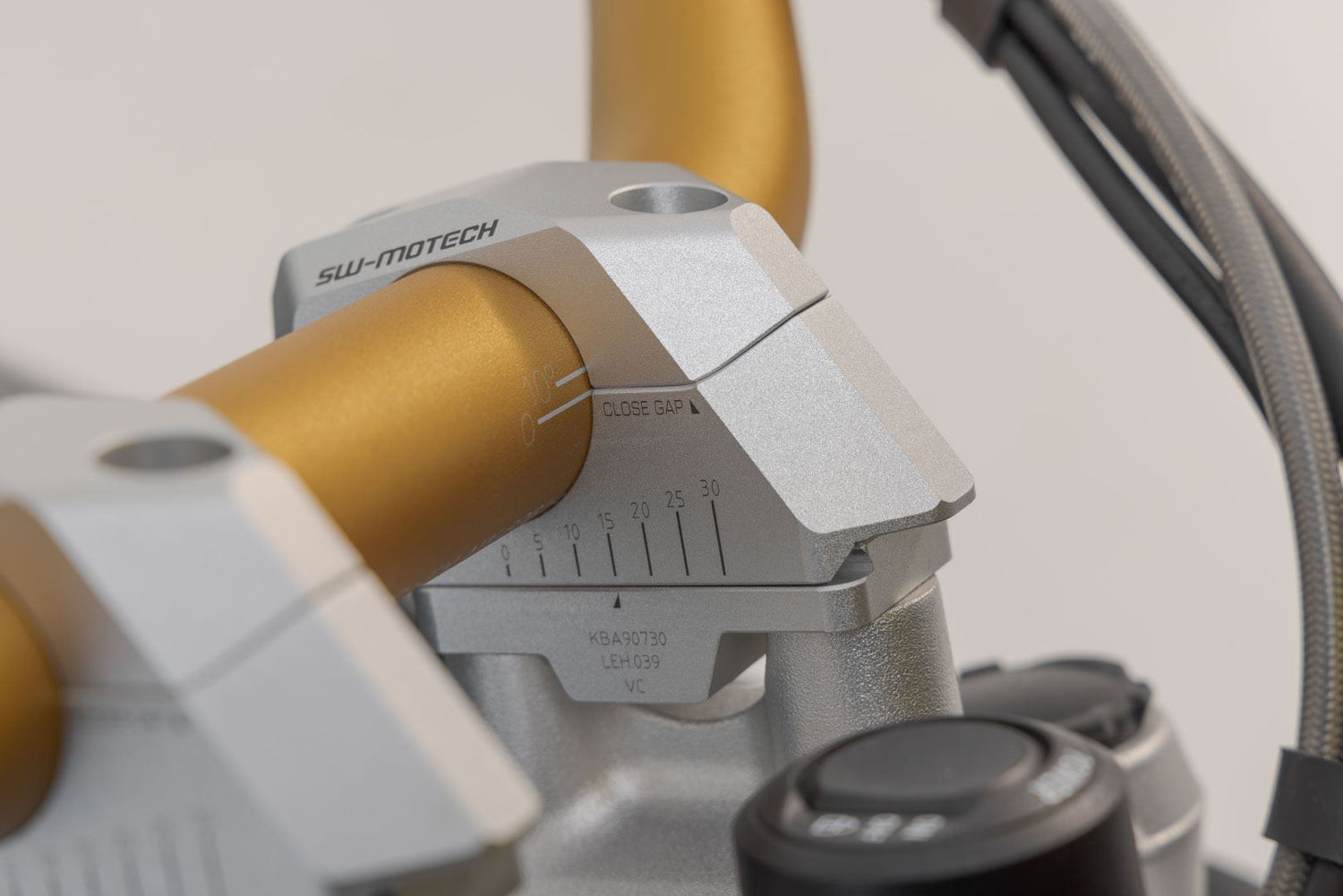 Bar Back Variable for Ø32 Handlebars H=32mm Back 5/10/15/20/25/30 mm Silver - SW - Motech UK