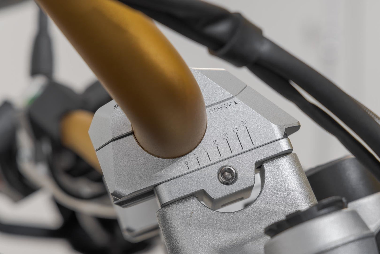 Bar Back Variable for Ø32 Handlebars H=32mm Back 5/10/15/20/25/30 mm Silver - SW - Motech UK