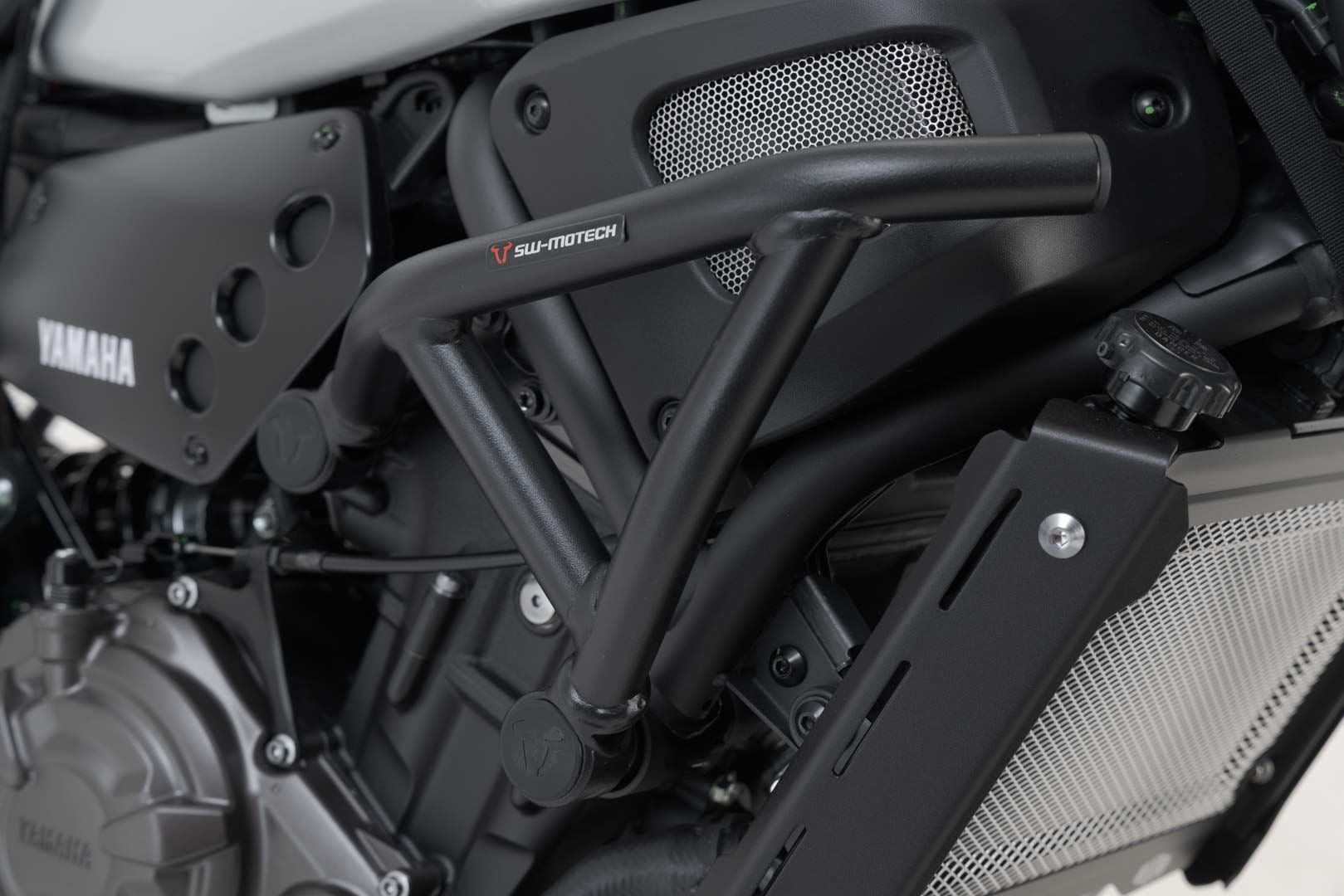 crash-bar-yamaha-xsr700-15-