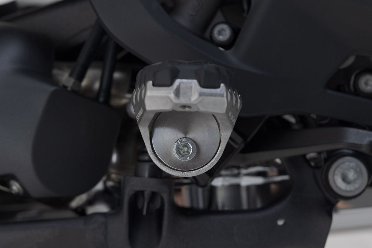 EVO footrest kit BMW R1200GS LC/Adv (12 - ), R1250GS/Adv (18 - ) - SW - Motech UK