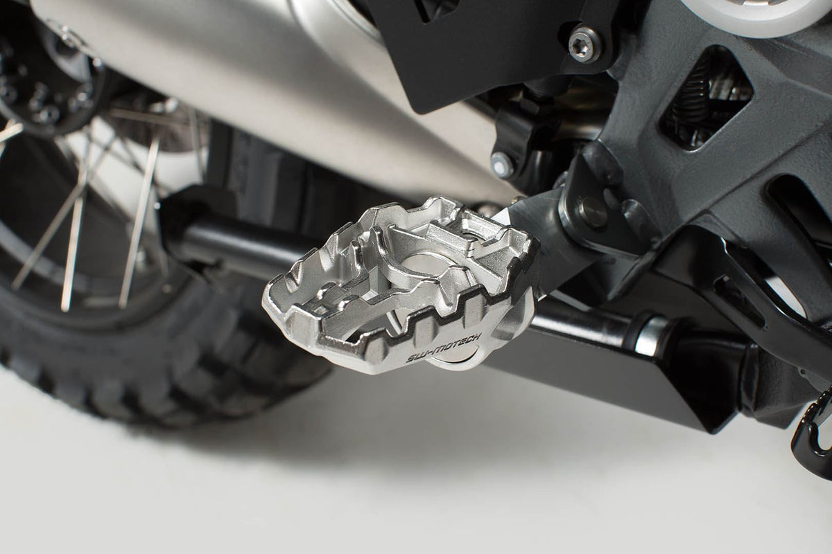 EVO Footrest Kit Yamaha Tracer 9 (20-) - SW-Motech UK
