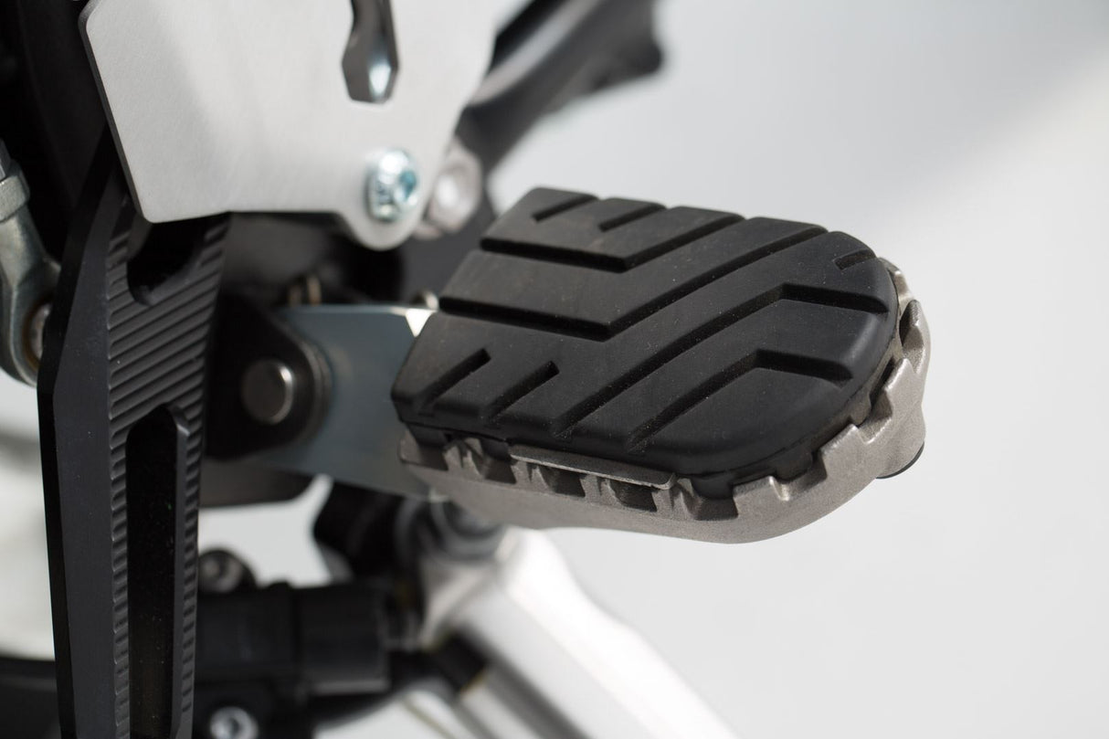 ION footrest kit Triumph Tiger 800/ 900/ 1200, Scrambler 1200 - SW - Motech UK