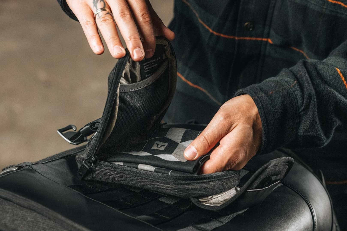 Legend Gear accessory bag LA10 Black. 1.5 l. - SW - Motech UK