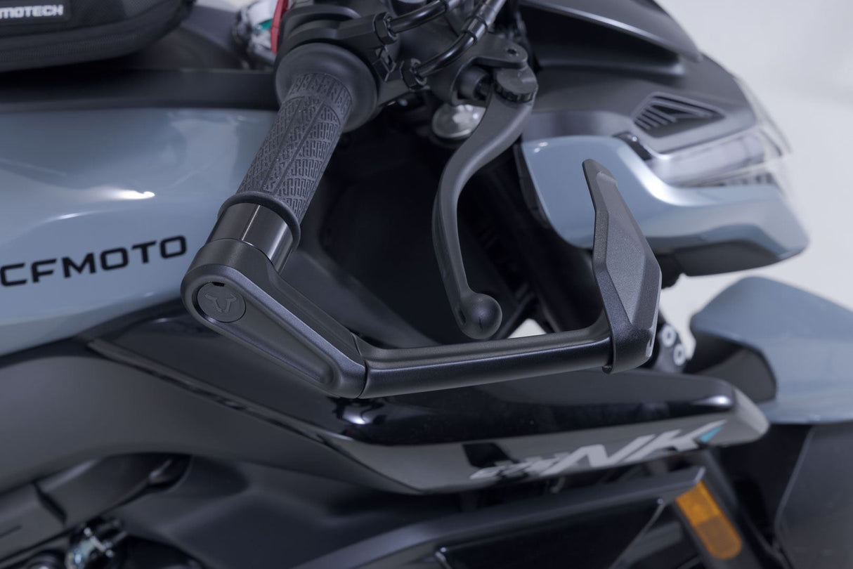 Lever guards with wind protection Black. CFMoto 675NK (25 - ). - SW - Motech UK