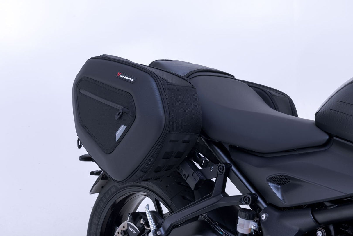 PRO BLAZE H saddlebag set Black. Triumph Trident 660 / Daytona 660. - SW - Motech UK