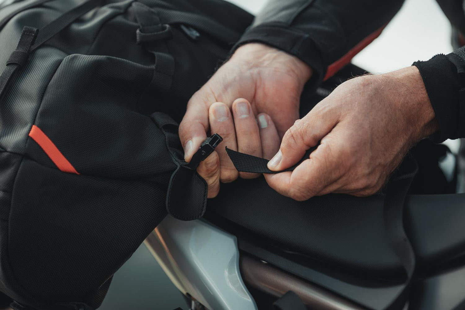 PRO Tail Bag Cargobag 1680D Ballistic Nylon 50 litre Black/Anthracite - SW - Motech UK