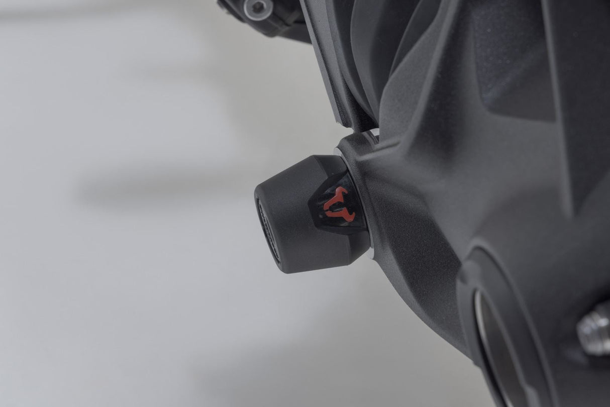 Rear axle crash pad kit R nineT models with single - sided swing arm Black - SW - Motech UK