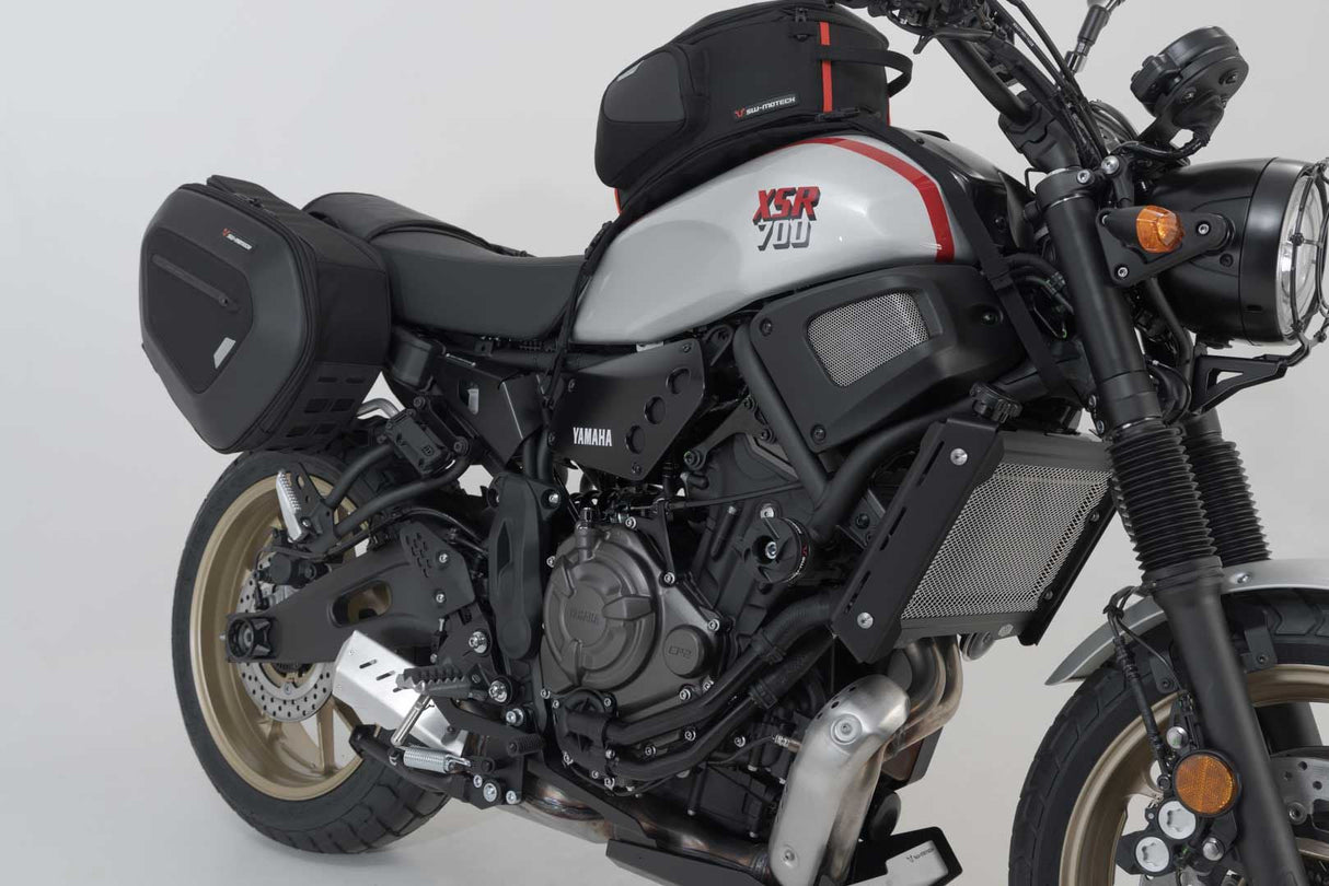 Slider set for frame Black Yamaha XSR700 (15 - ) - SW - Motech UK