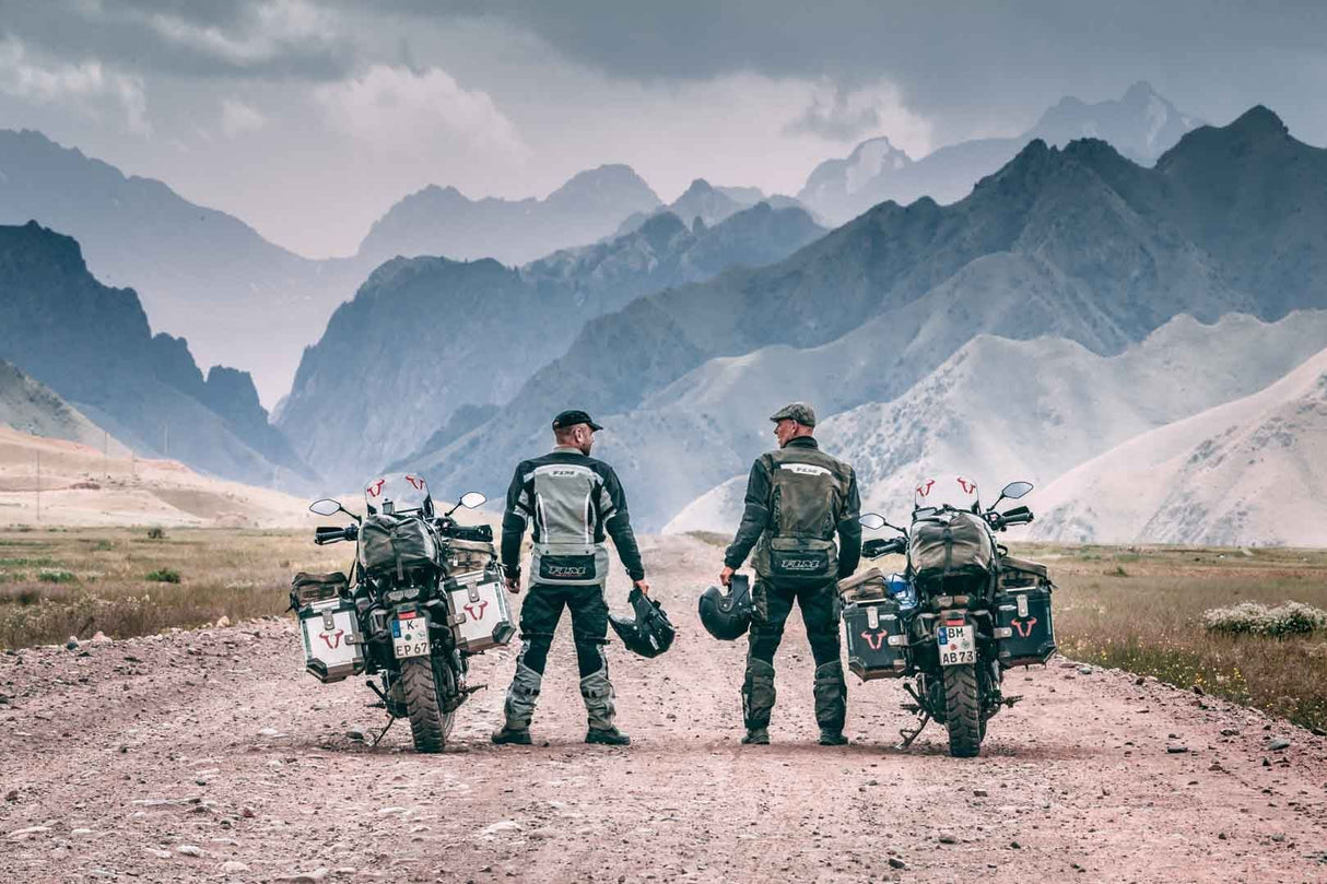 SW - MOTECH Sticker Bull 130 x 97 mm Reflective Red - SW - Motech UK