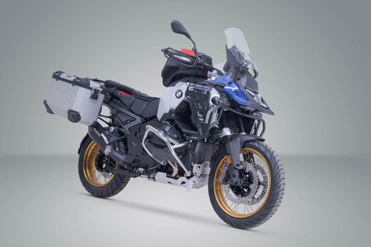 TRAX ADV aluminium case system + Akrapovic Silver. 45/45 l. BMW R 1300 GS Adv. (24 - ). - SW - Motech UK