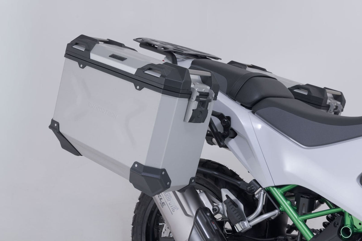 TRAX ADV aluminum case system + Akrapovic Silver. 45/37 l. Kawasaki KLE500/KLE500 SE (26-). - SW-Motech UK