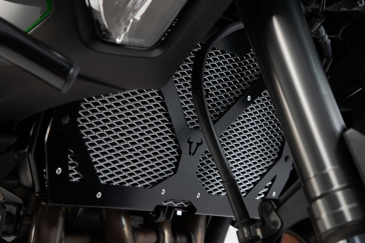 Radiator guard Kawasaki Versys 1000 (18-). Black/Silver
