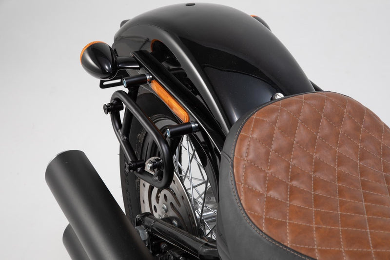 SLC Side Carrier Right Harley-Davidson Softail Str Bob (17-),Standard (20-)