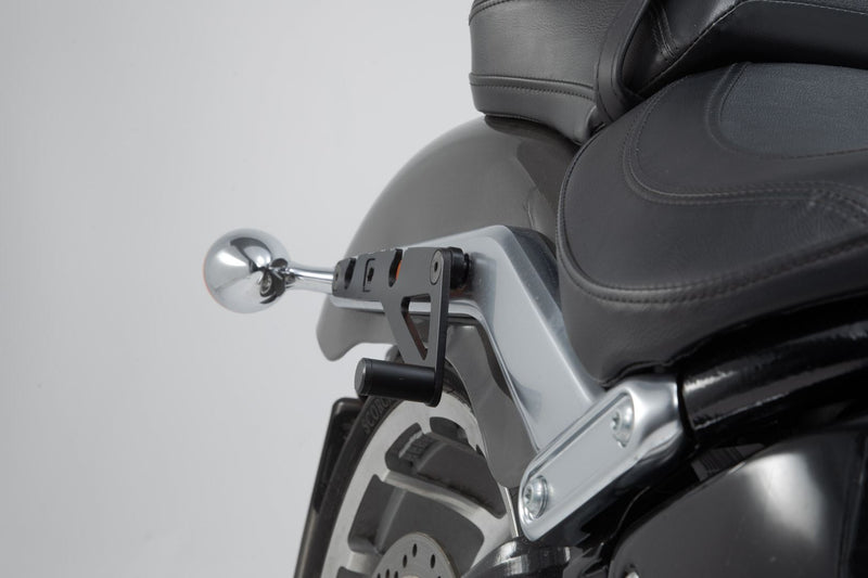 SLH Side Carrier Right Harley-Davidson Fat Boy/ S, Breakout/ S (17-)