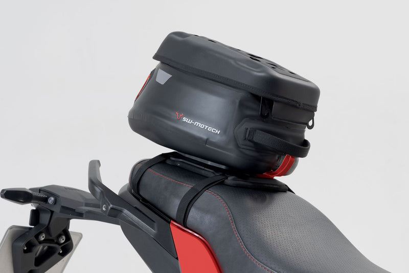 PRO Seat Ring for mounting on the seat Black