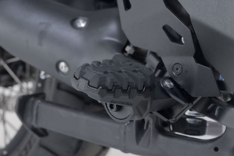 EVO footrest kit Black. BMW R 1200 GS R 1250 GS R 1300 GS.