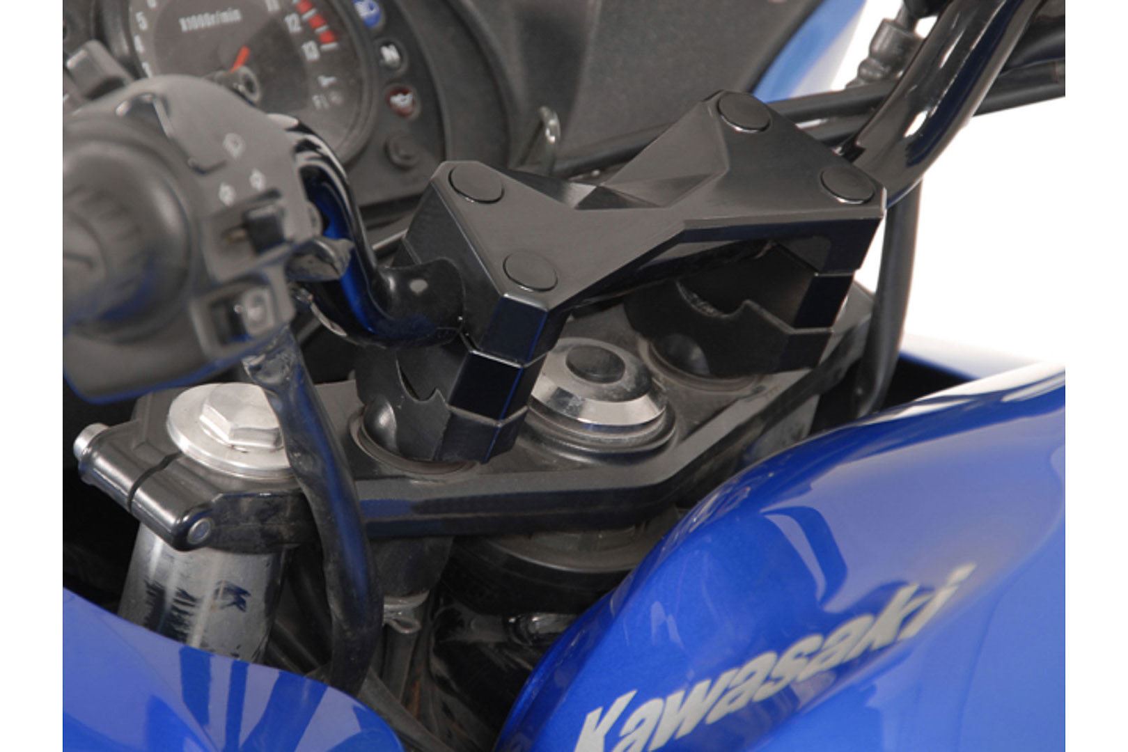 Bar riser H=20 mm Kawasaki Z750/R/S, Z1000. Black – SW-Motech UK