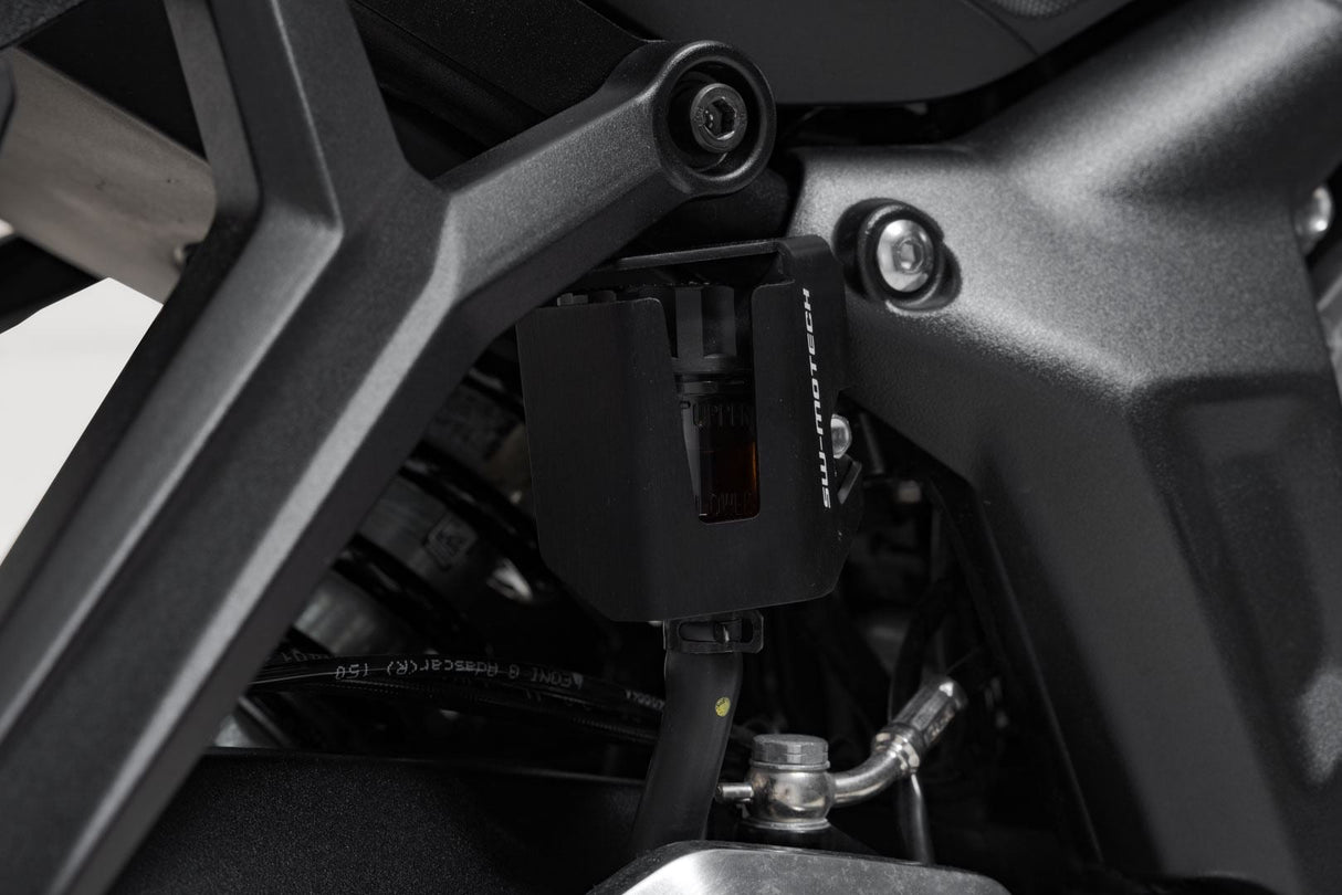 Brake Fluid Reservoir Guard Triumph Trident 660 (21 - ) Black - SW - Motech UK