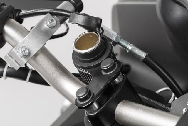 Cigarette lighter socket with cable harness Water - resistant Cable 160 cm length 12 V - SW - Motech UK