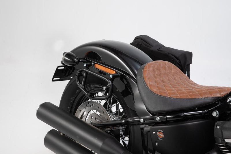 Legend Gear Side Bag System LC Harley-Davidson Softail Str Bob (17-),Standard (20-) Black Edition