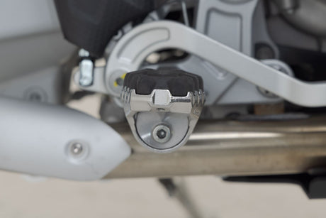 EVO footrest kit Aprilia Tuareg 660 (21 - ). - SW - Motech UK