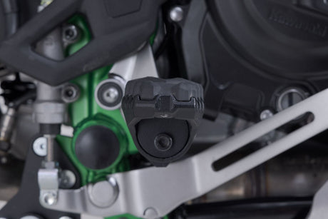 EVO footrest kit Black. Kawasaki KLE500 / KLE500 SE (26-). - SW-Motech UK
