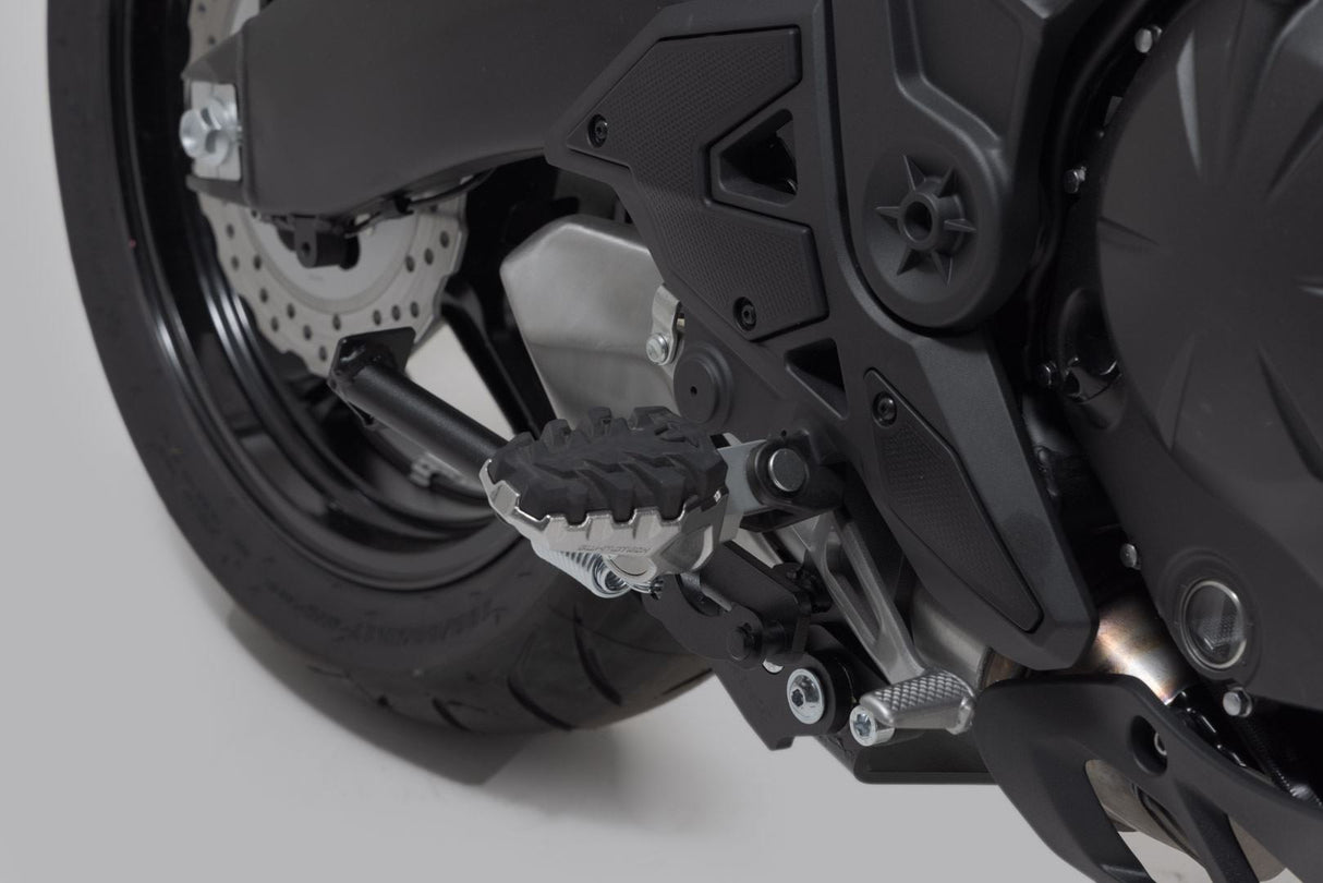 EVO footrest kit Kawasaki models - SW - Motech UK