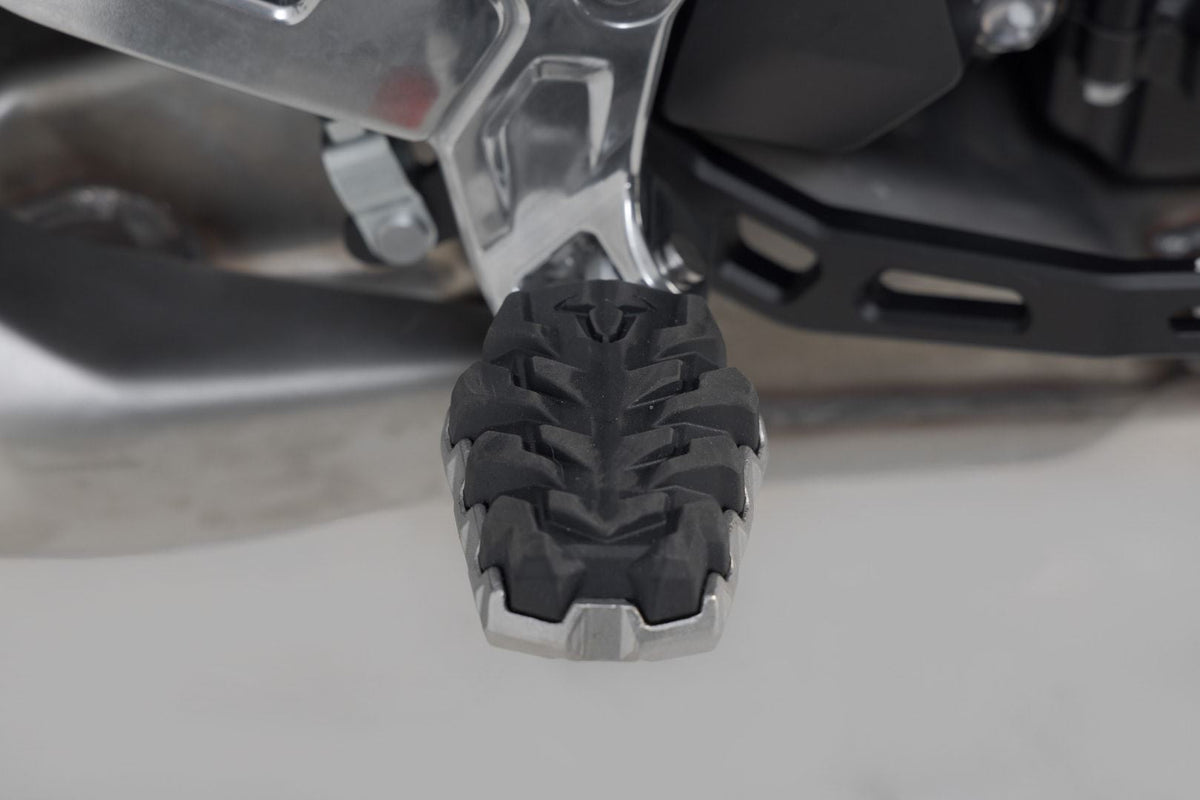 EVO footrest kit Triumph Tiger 660 (21-) - SW-Motech UK
