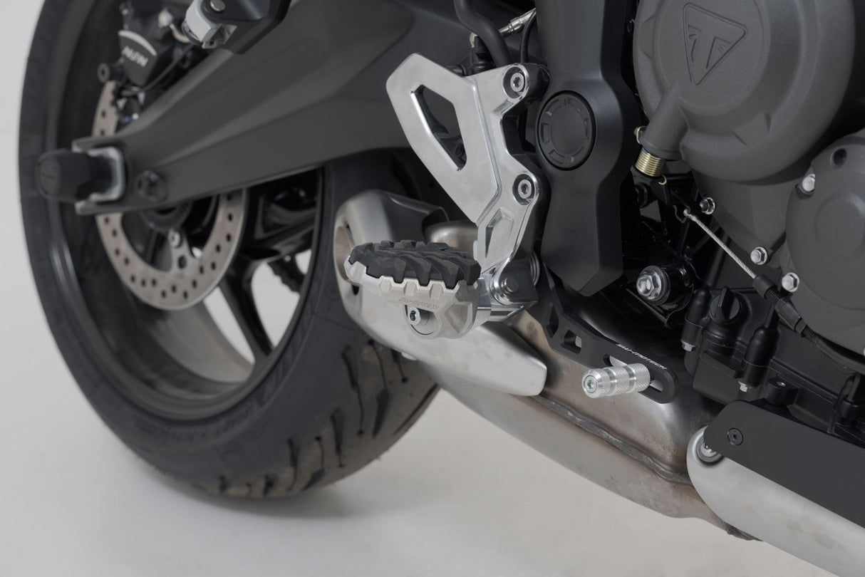 EVO footrest kit Triumph Tiger 660 (21 - ) - SW - Motech UK