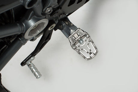 EVO footrest kit Various models Honda, Suzuki, KTM - SW - Motech UK