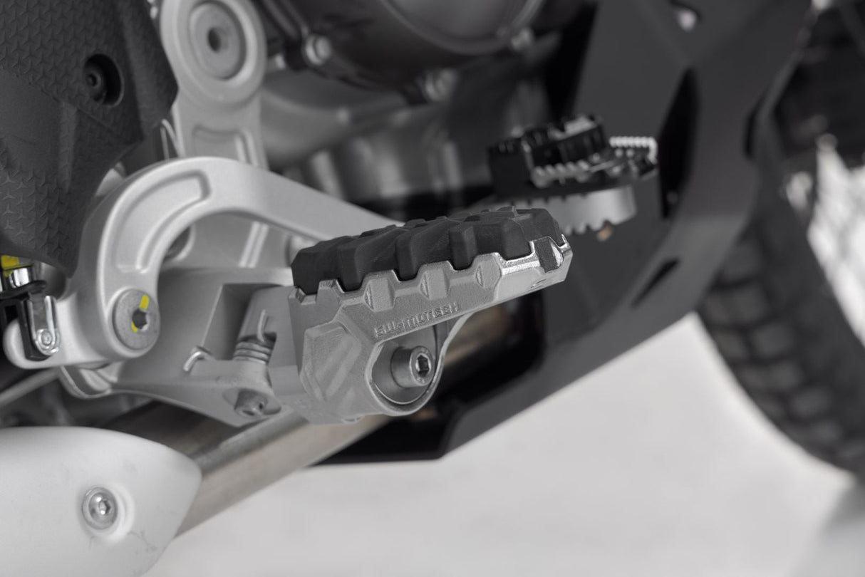 EVO footrest kit Yamaha Ténéré 700 models (19 - ) - SW - Motech UK