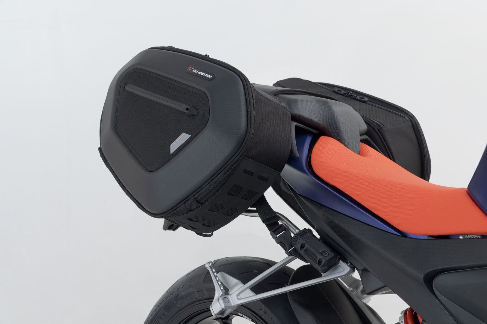 PRO BLAZE H saddlebag set Black. Tuono 660 / RS 660 (20-) RS 457