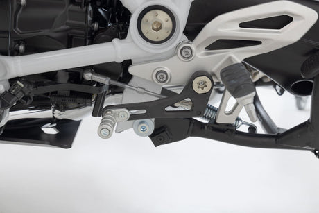 Gear lever BMW R 1200 R/RS (14 - 18), R 1250 R/RS (18 - ) - SW - Motech UK