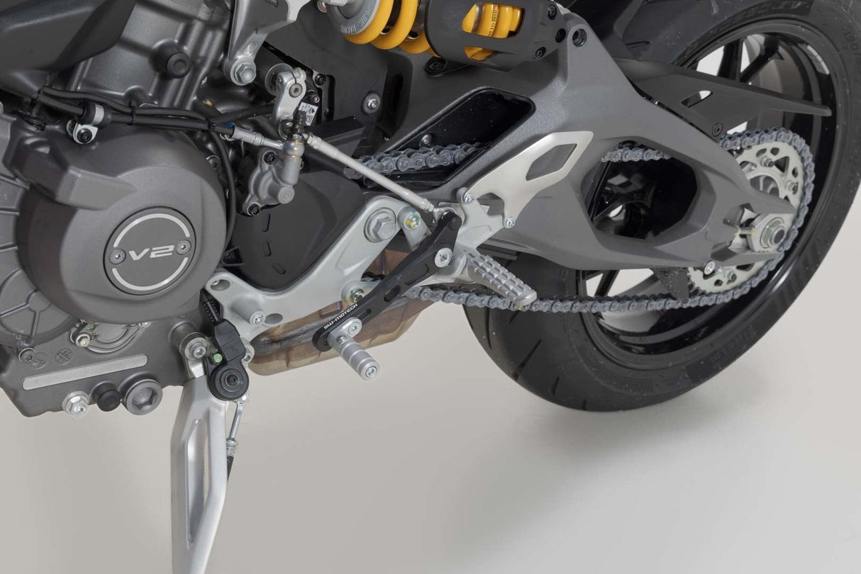 Gear lever Ducati Panigale V2 / Streetfighter V2. - SW - Motech UK