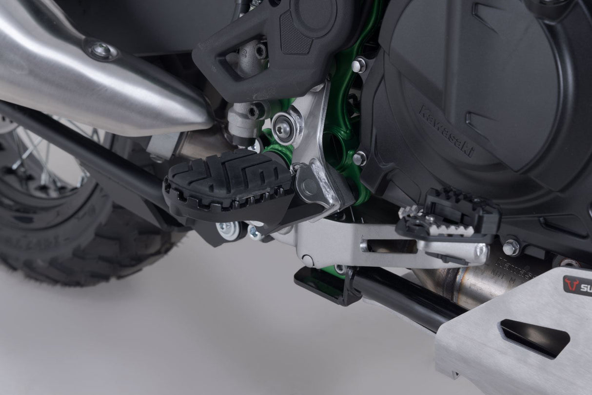 ION footrest kit Black. Kawasaki KLE500 / KLE500 SE (26-). - SW-Motech UK