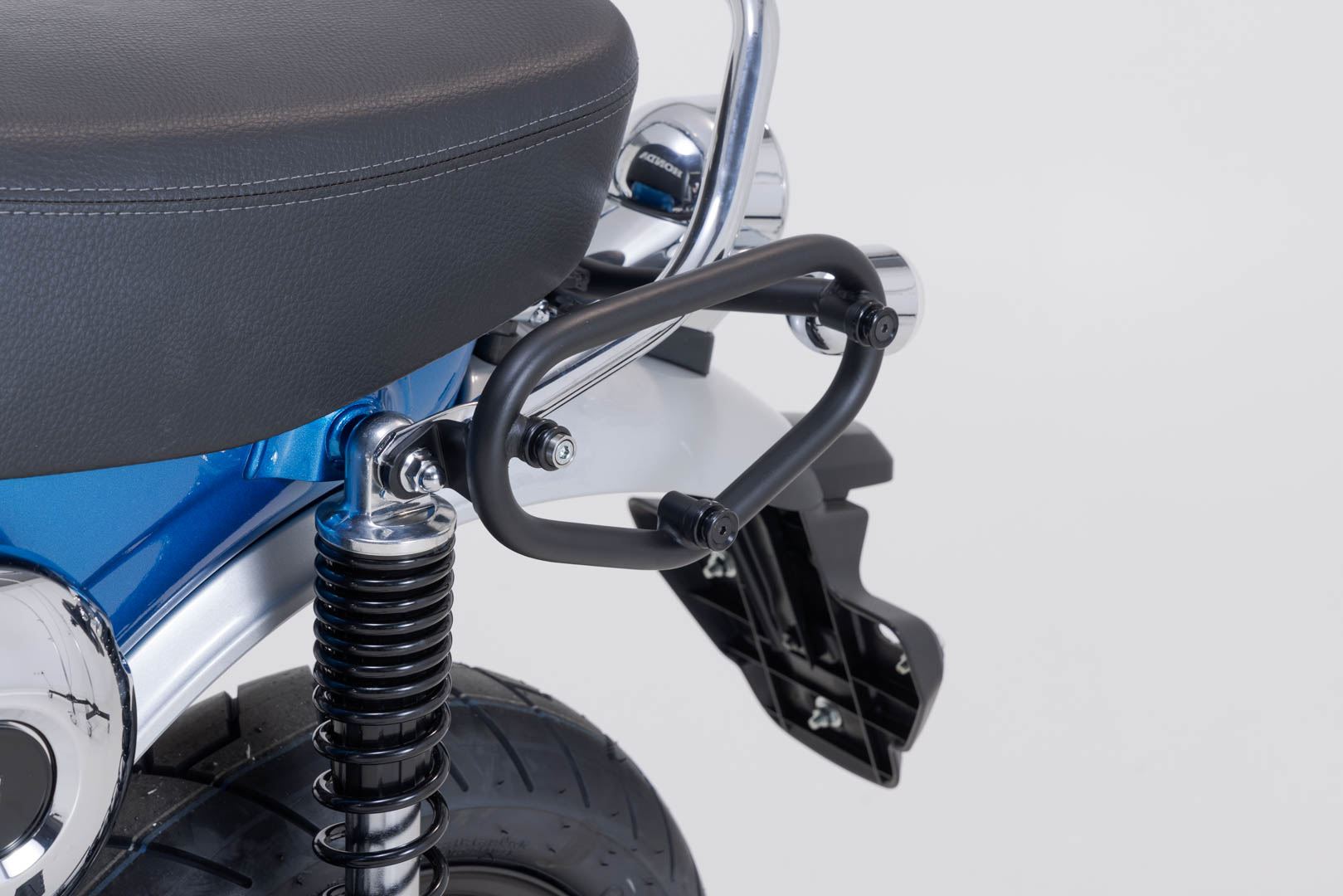 Legend Gear side bag system LC Honda Dax 125 (22-). – SW-Motech UK