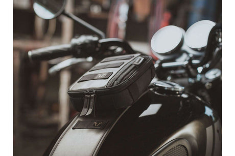 Legend Gear Tank Strap SLA BMW R nineT (14 - )/ GS/ Race/ Pure/Scrambler (16 - ) - SW - Motech UK