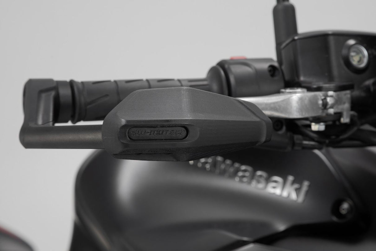 Lever guards with wind protection Black. Kawasaki models Yamaha MT - 09 (23 - ). - SW - Motech UK