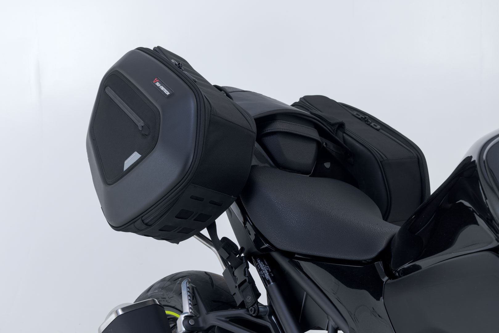 BKB QBRICK System ONE Box 2.0 Plus Black ロッド