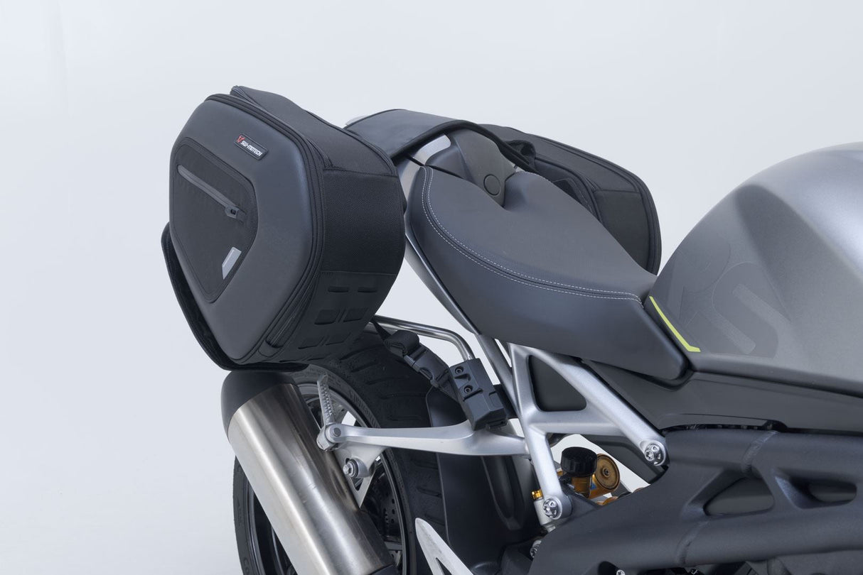 PRO BLAZE H saddlebag set Black. Triumph Speed Triple 1200 RR/RS/RX (21-). - SW-Motech UK