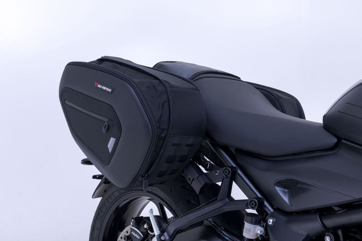 PRO BLAZE H saddlebag set Black. Triumph Trident 660 / Daytona 660. - SW - Motech UK