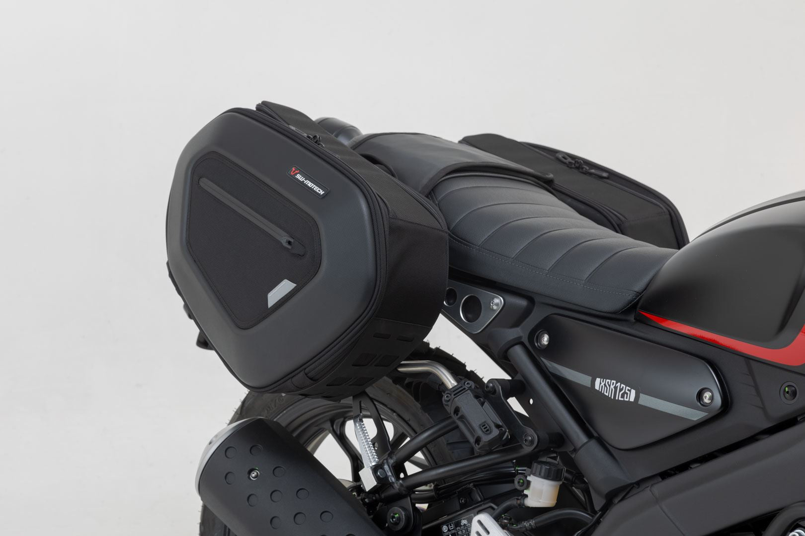 PRO BLAZE H saddlebag set Black. Yamaha XSR 125 (21-). – SW-Motech UK