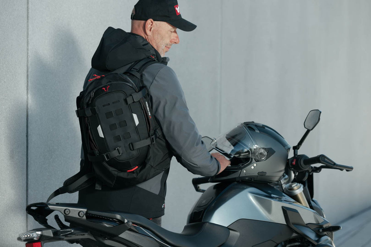 PRO Cosmo Backpack 17litre Black/Anthracite - SW - Motech UK
