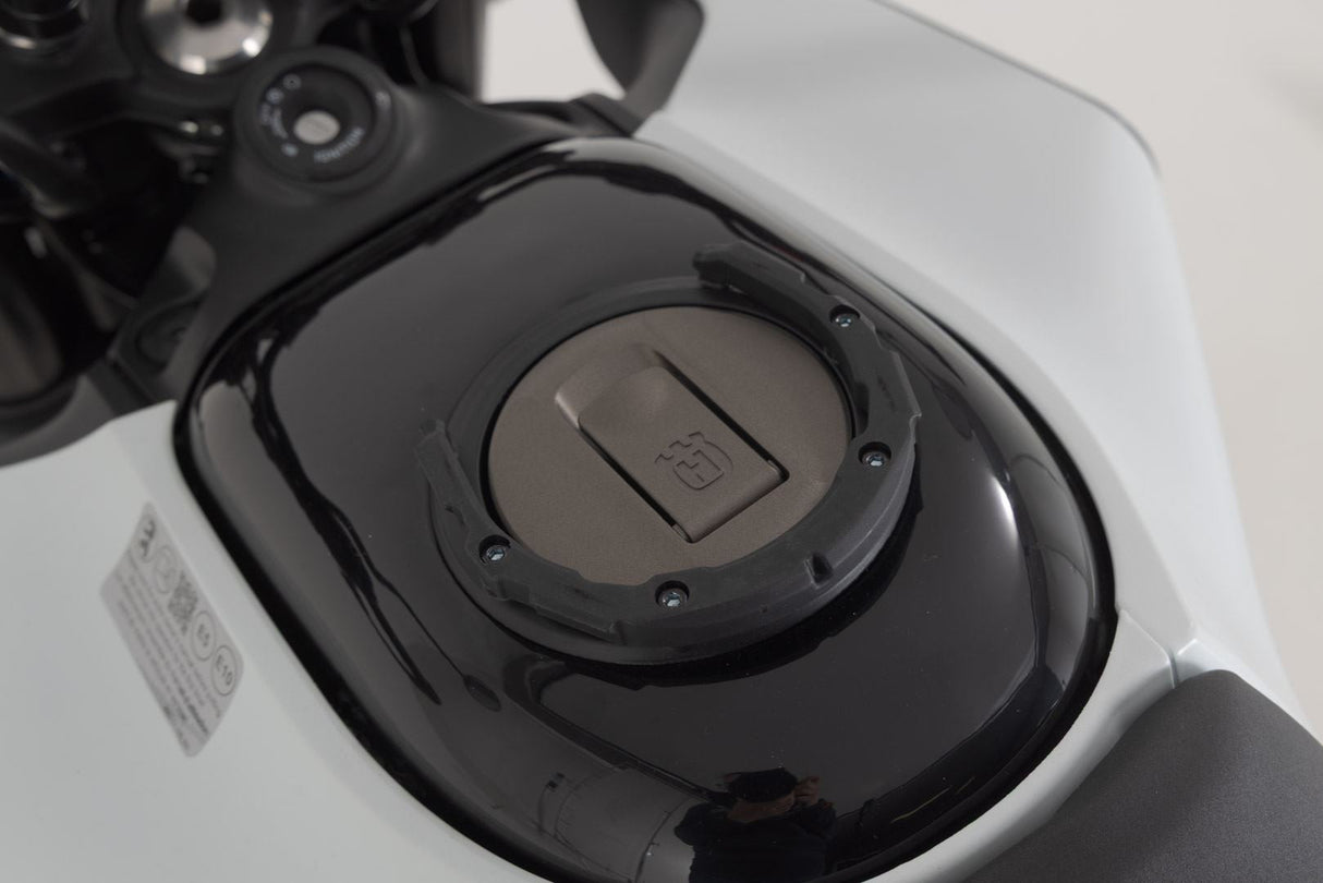 PRO tank ring Black. Husqvarna / KTM models. - SW - Motech UK