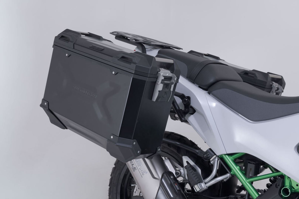 TRAX ADV aluminum case system + Akrapovic Black. 45/37 l. Kawasaki KLE500/KLE500 SE (26-). - SW-Motech UK